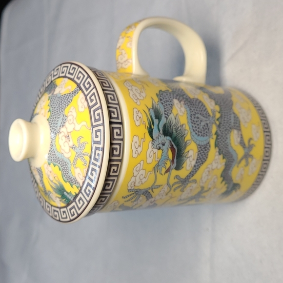 YOU SHI XUAN Other - Porcelain Tea Cup with Strainer - Yellow Dragon